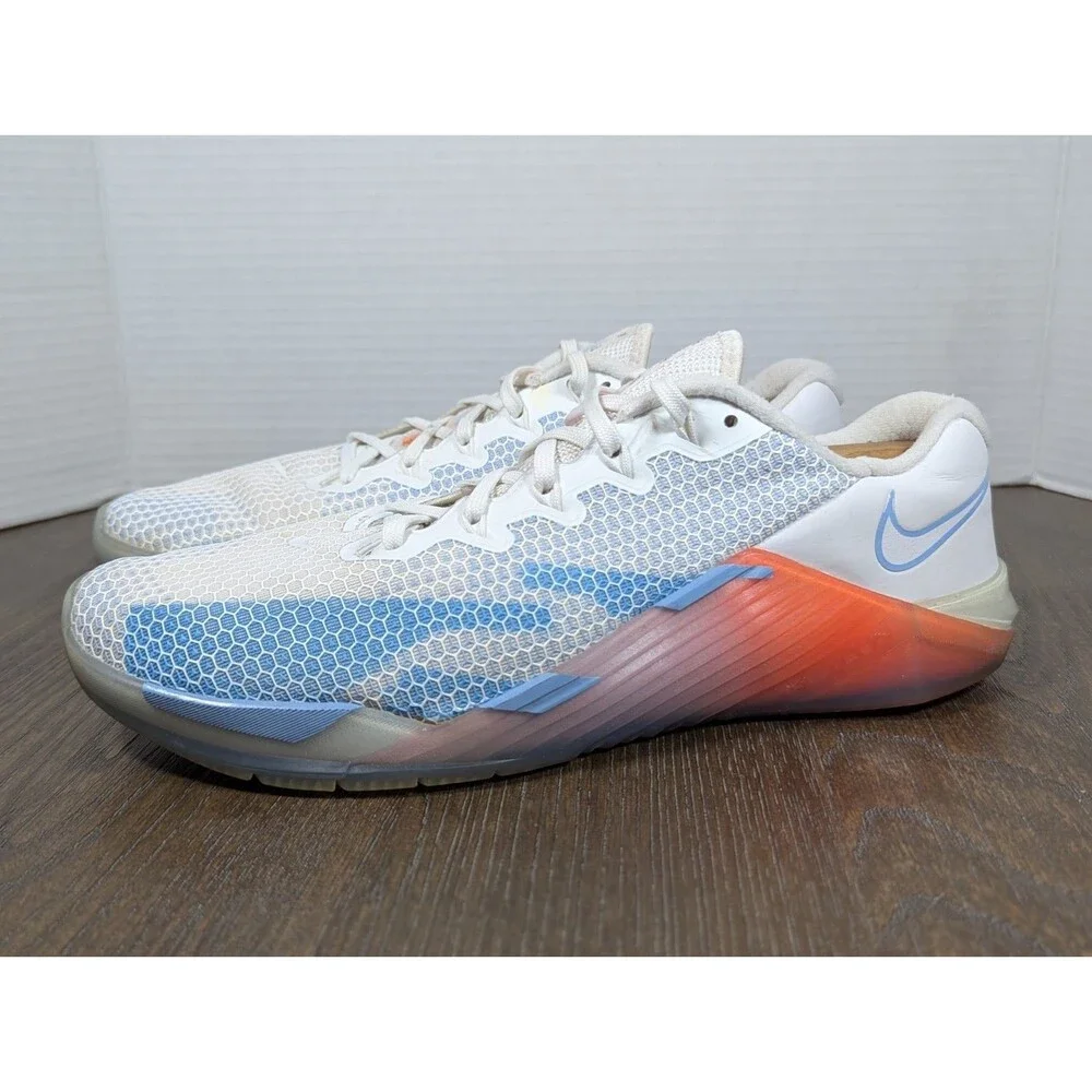 NIKE Metcon 5 Premium Sneakers Womens 10 White Running Shoes CJ0818-146 Knit